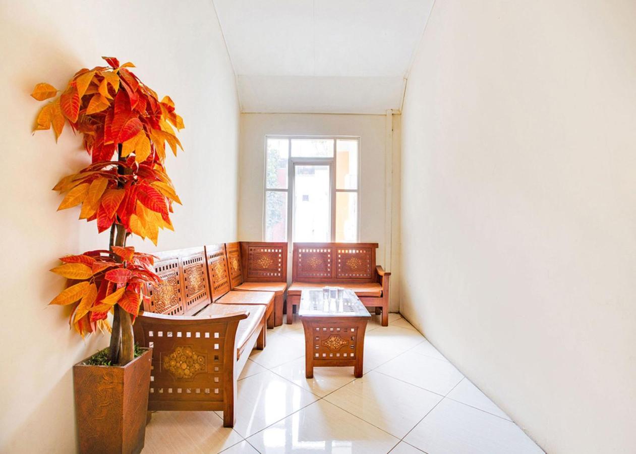 Oyo 2554 Hotel Arimbi Lama Dewi Sartika Bandung Eksteriør billede