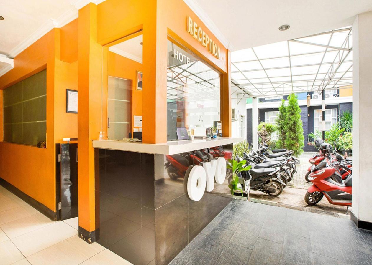 Oyo 2554 Hotel Arimbi Lama Dewi Sartika Bandung Eksteriør billede