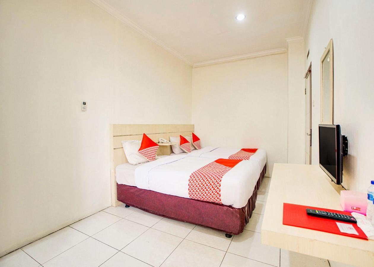 Oyo 2554 Hotel Arimbi Lama Dewi Sartika Bandung Eksteriør billede