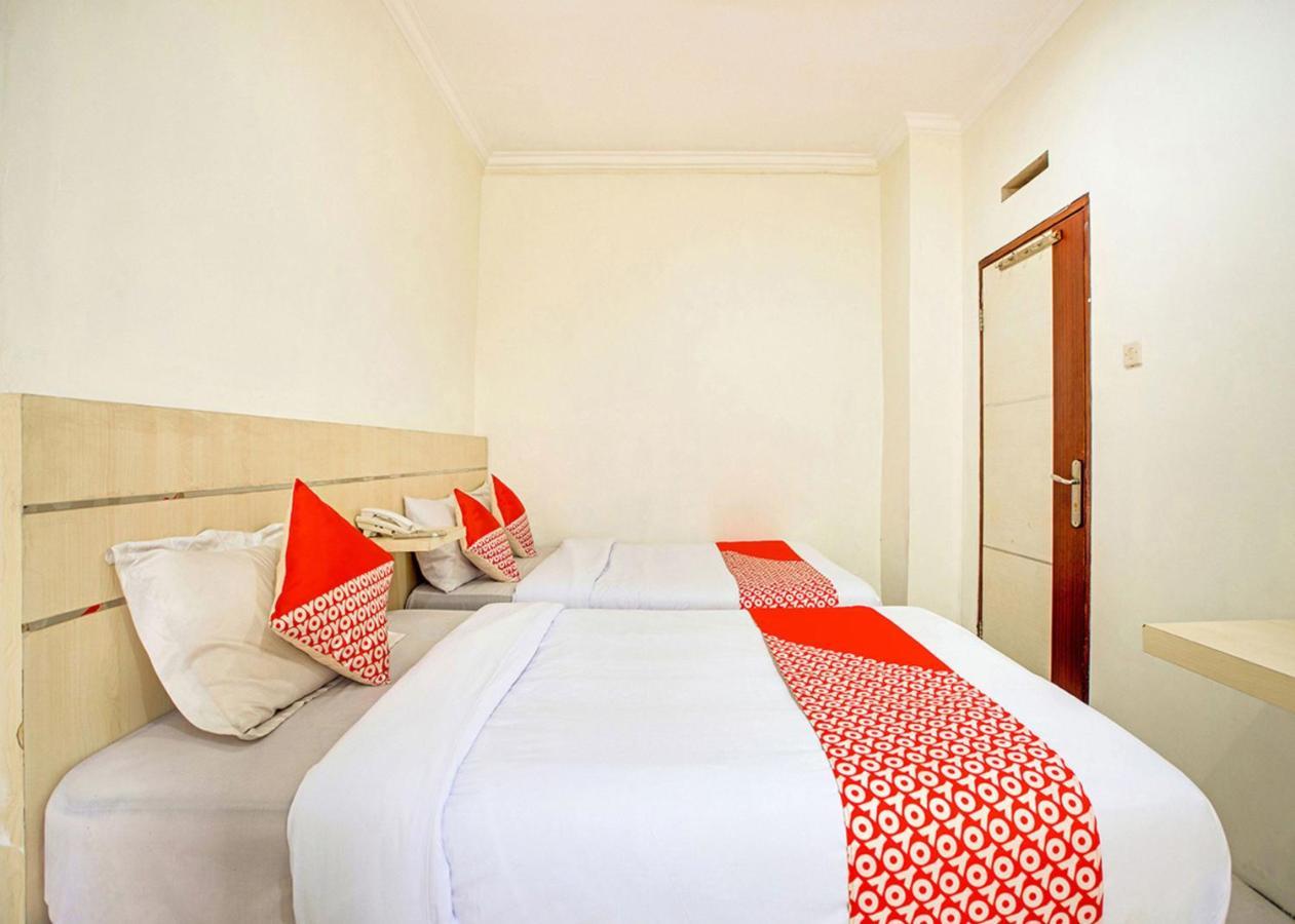 Oyo 2554 Hotel Arimbi Lama Dewi Sartika Bandung Eksteriør billede