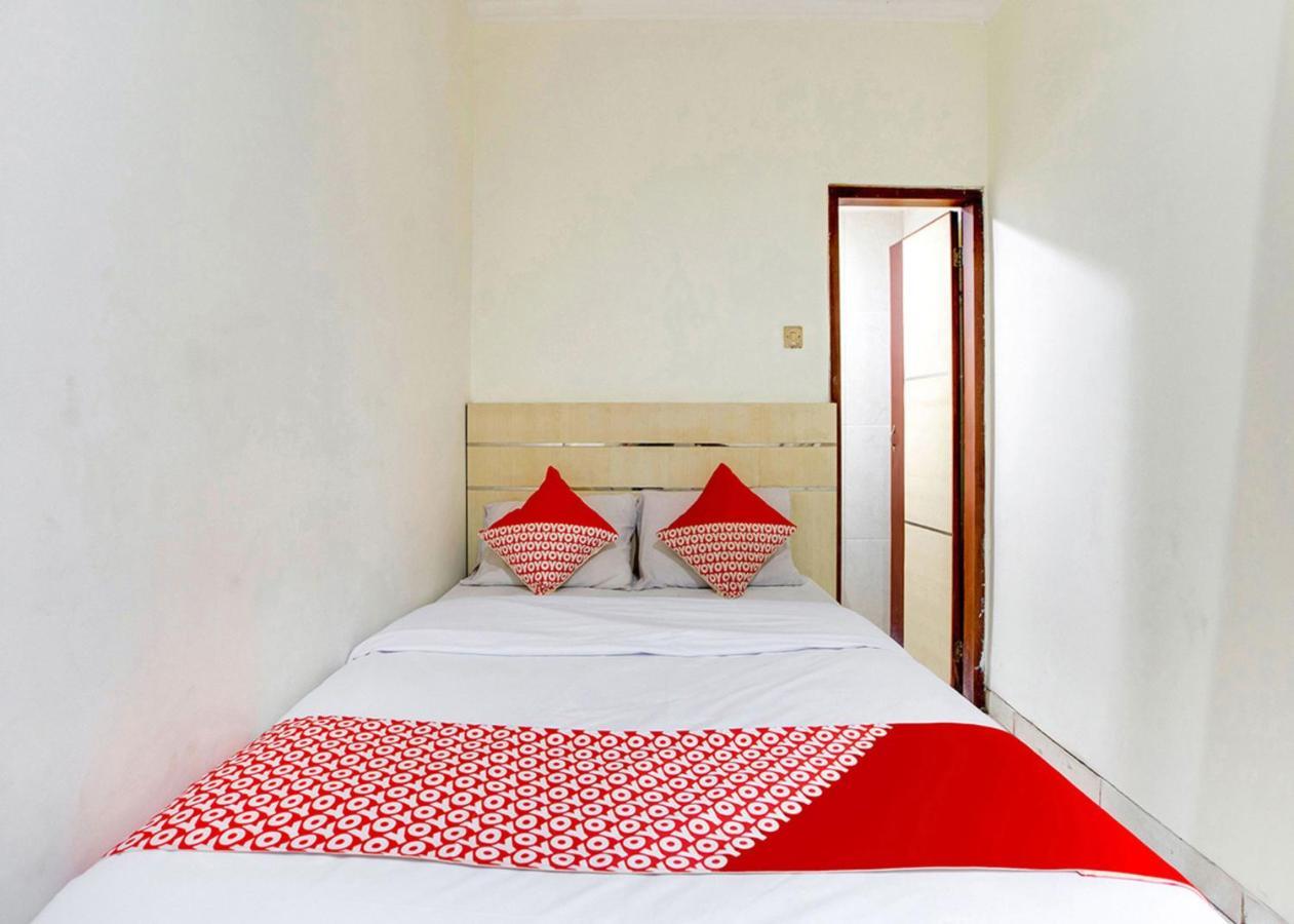 Oyo 2554 Hotel Arimbi Lama Dewi Sartika Bandung Eksteriør billede